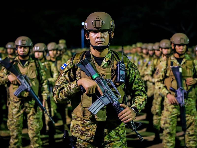 Al menos 4,000 militares fueron desplegados este miércoles en Soyapango.