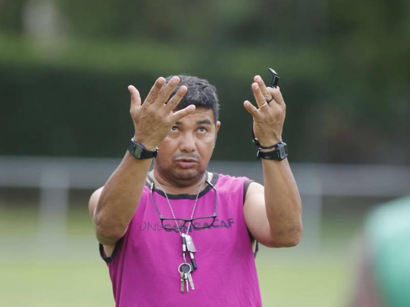 Carlos Chato Padilla se convirtió en el nuevo entrenador de Independiente en la Liga de Ascenso.