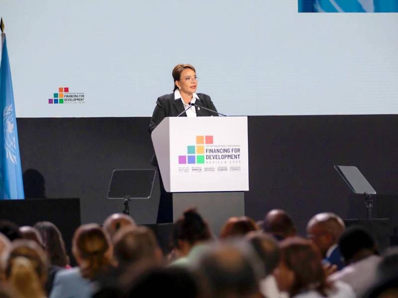 Xiomara Castro en la FDD4.