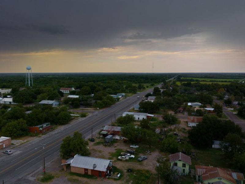 Suspenden revisión de vehículos en frontera de Texas
