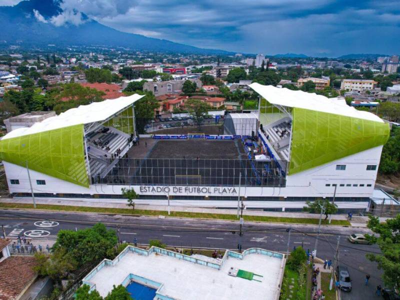 Así luce el Estadio de Fútbol Playa del Complejo Deportivo ''Flor Blanca''