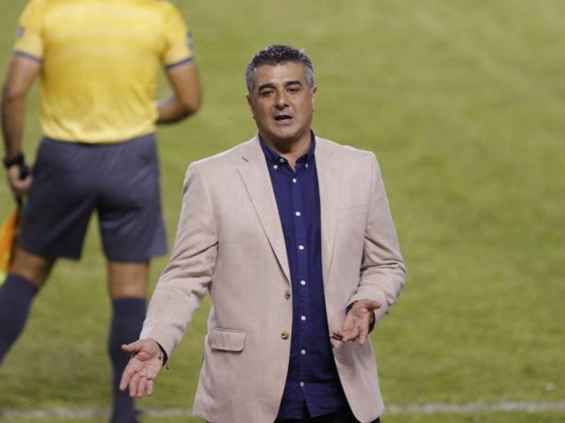 Diego Vázquez, DT de la Selección de Honduras, ha recibido varias críticas en Argentina ya que no votó por Scaloni en los premios The Best.
