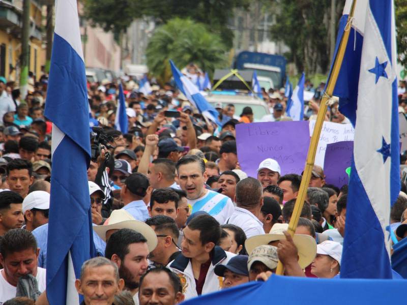 La caminata en Santa Rosa estuvo concurrida.