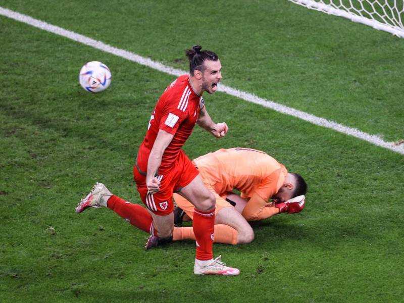 Gareth Bale marcó de penal y le dio el empate a su equipo Gales ante Estados Unidos.