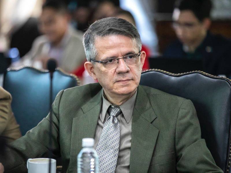 José Manuel Matheu, ministro de Salud de Honduras, será separado de su cargo y su lugar lo ocuparía el médico de cabecera de la presidenta Xiomara Castro.