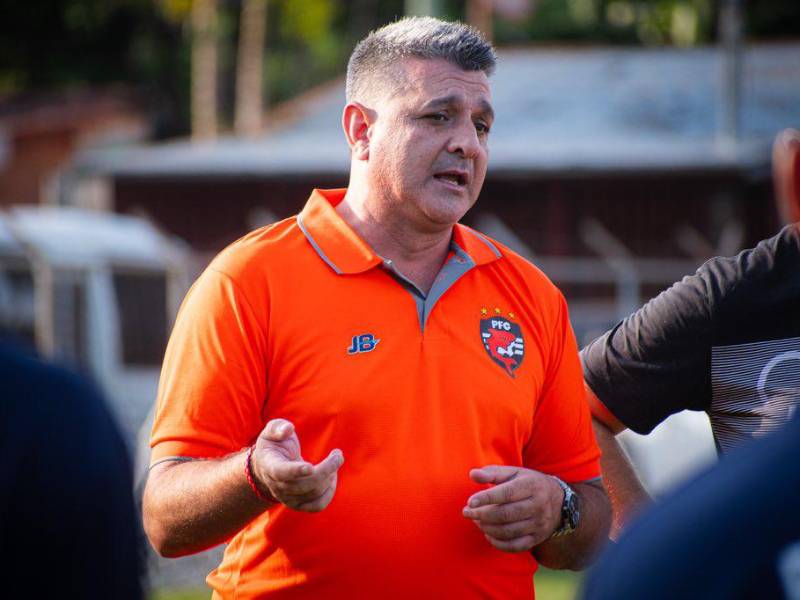 Diego Vázquez obtuvo su primer triunfo al mando del Puntarenas FC de Costa Rica.