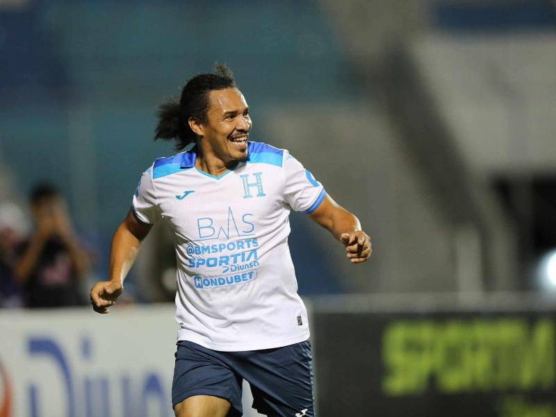 De taquito y un golazo: Rambo de León se luce con doblete en su despedida