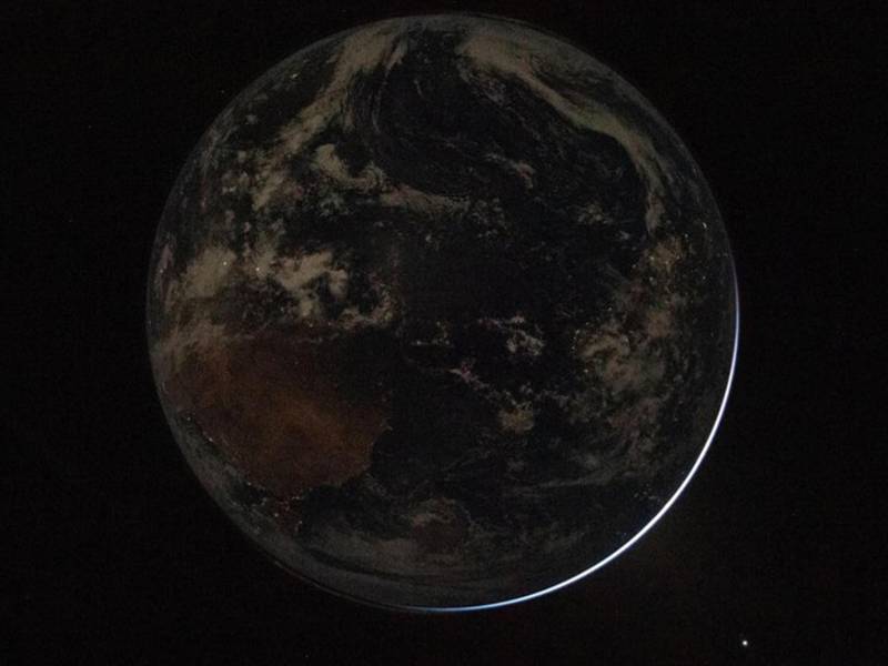 Fotografía tomada de la cuenta oficial en X de la NASA que muestra una imagen de la Tierra tomada por la tripulación de Artemis II.