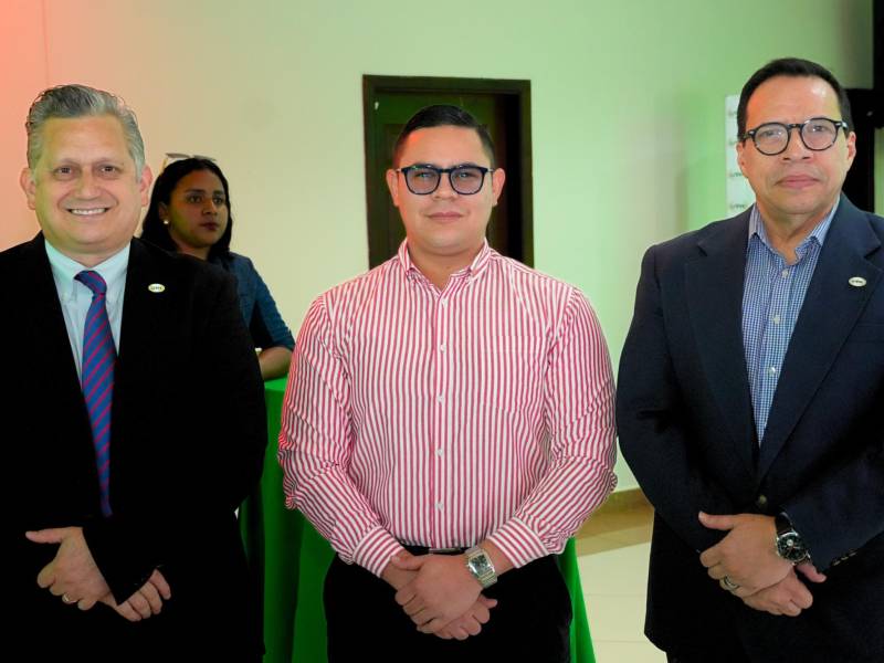 Alianza educativa que impulsa el acceso a la formación académica y técnica en Honduras.