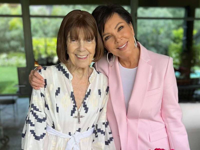 Mary Jo 'MJ' Shannon junto a su hija, Kris Jenner, en una foto de archivo.