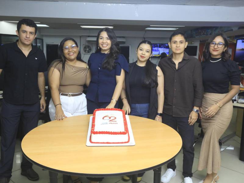 Destacados periodistas de la Mesa Digital de LA PRENSA.