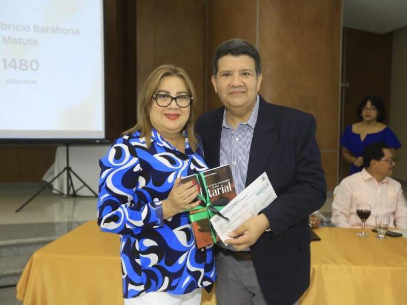 UNH entrega beneficios a notarios y apuesta por la innovación tecnológica