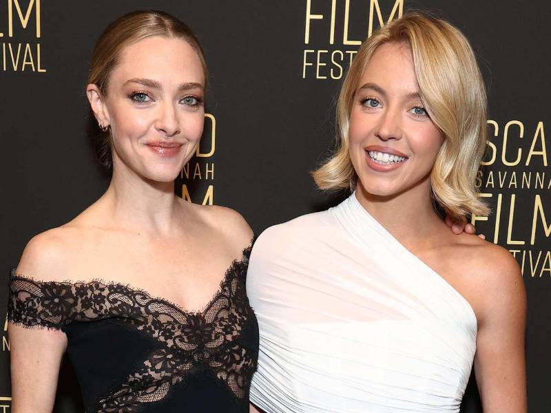 Amanda Seyfried, de 39 años, y Sydney Sweeney, de 28, protagonizan el nuevo filme The Housemaid.