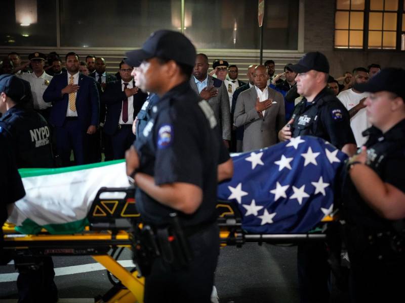 Un oficial de la Policía de Nueva York fue abatido por el atacante.