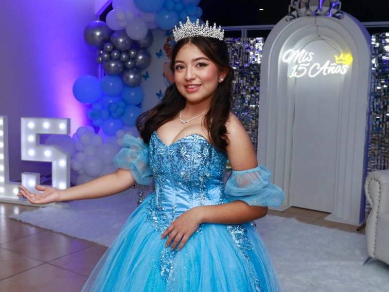 Kristell Tábora Meléndez es una estudiante aplicada, caracterizada por su simpatía y humildad.