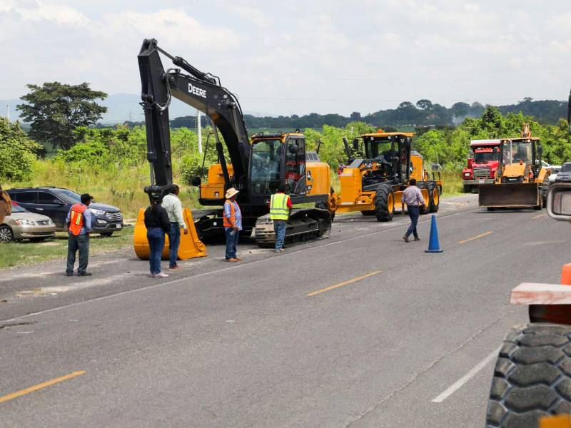El 25 de septiembre el gobierno trasladó maquinaria a La Barca e inauguró los trabajos del corredor turístico. Sin embargo, pocos días después el equipo fue retirado y el proyecto quedó abandonado.