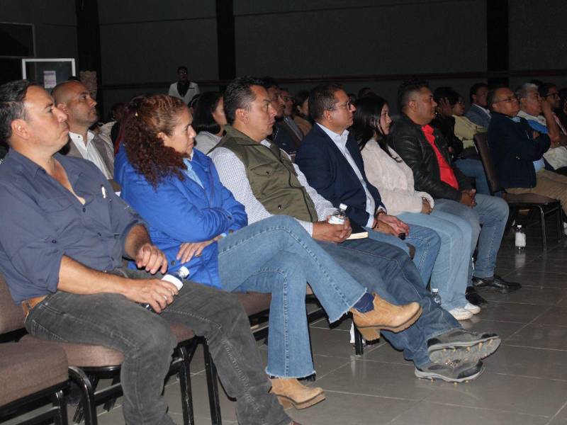 Líderes polícos de Intibucá durante la jornada de oración.