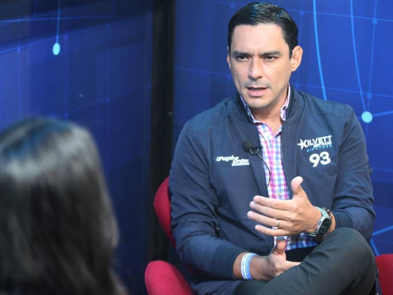 <b>Kilvett Bertrand durante la entrevista.</b>