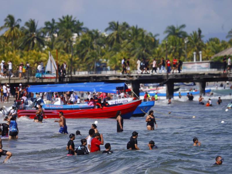 En esta Semana Santa, Tela ofrece también hospitalidad, seguridad y una experiencia inolvidable junto al mar. Foto: Héctor Emilio Paz.