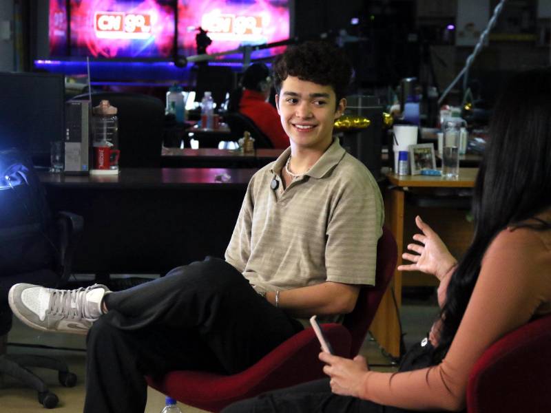 “Yo mismo hice un montón de audiciones y el proceso se siente bien completo, algo raro en estos días. Confío en que ‘Cae el sol’ va a ser algo muy grande para Honduras”.— Emilio Mejía, actor