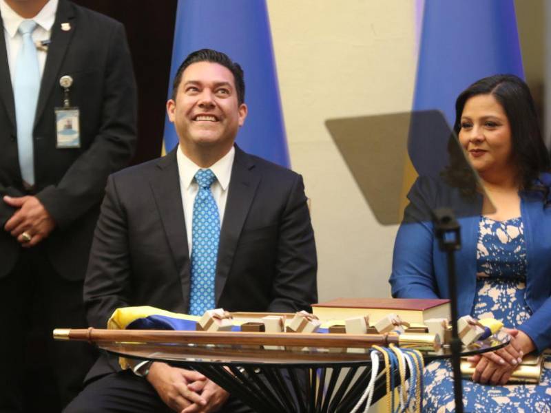 Zelaya durante la ceremonia de investidura en el Museo para la Identidad Nacional