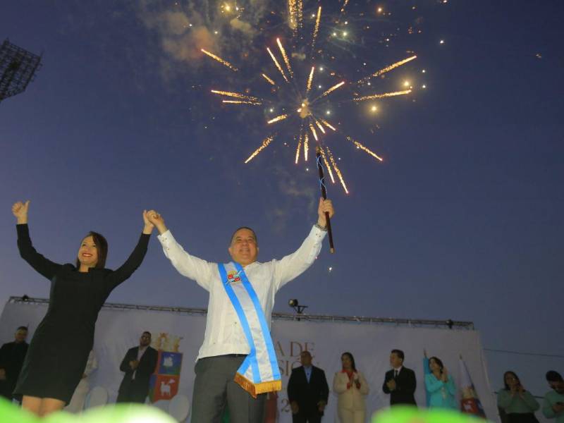 Multitudinaria toma de posesión de Giancarlo Rodríguez en Puerto Cortés.