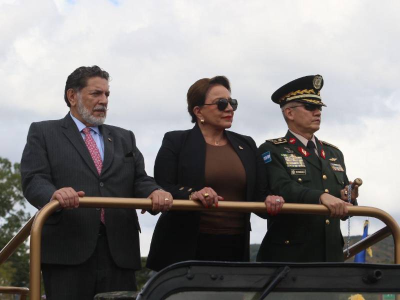 El nuevo cambio fue realizado en presencia de Xiomara Castro, presidenta de Honduras.