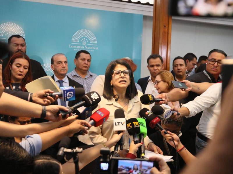 Sesión extraordinaria de diputados de oposición del Congreso Nacional de Honduras.