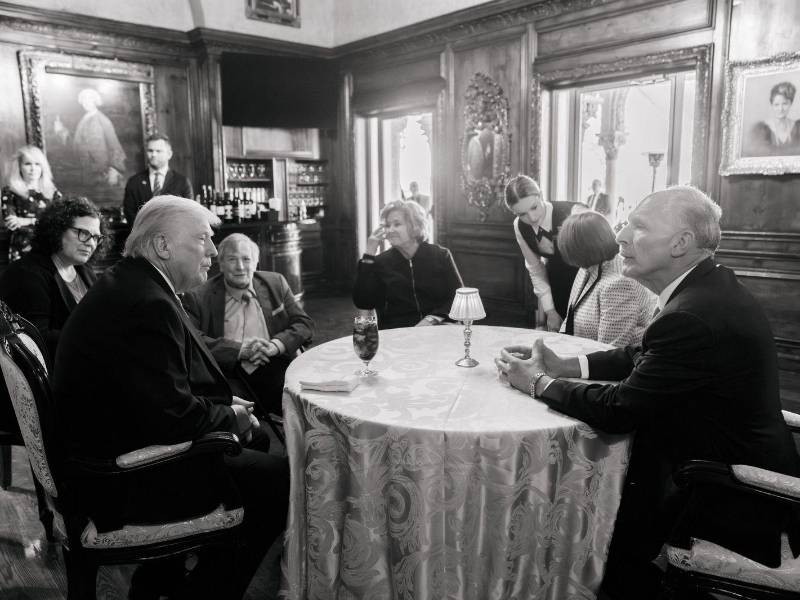 Presidente Donald Trump junto al mandatario hondureño, Nasry Asafura durante el encuentro en Mar-a-Lago.