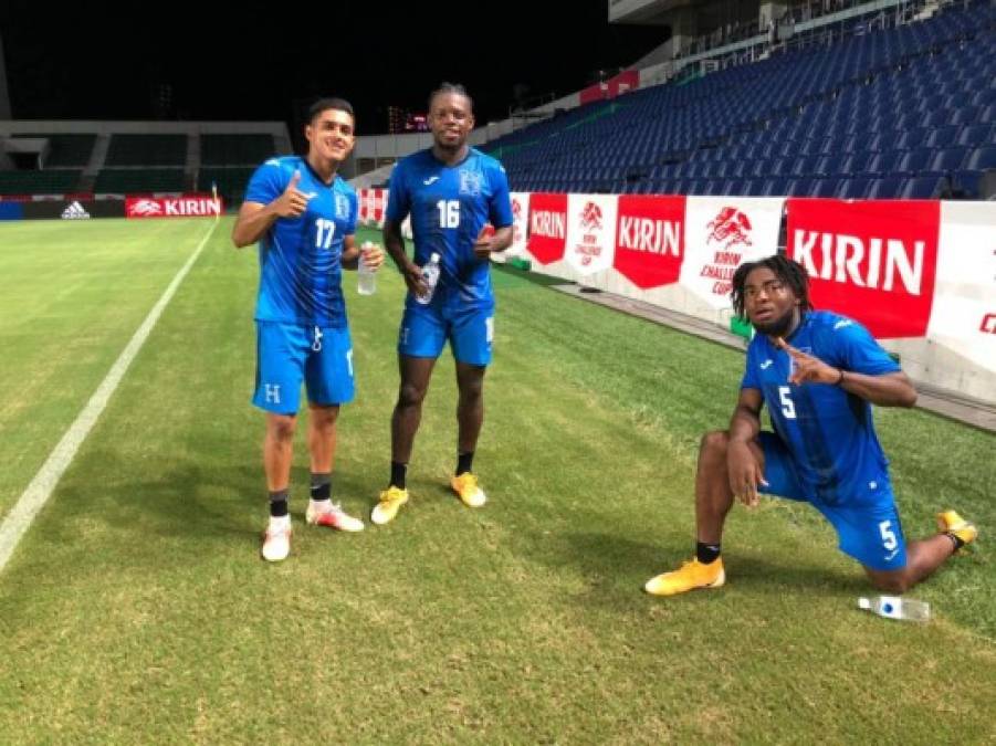 Los jugadores catrachos van por sus propios sueños respetando lo que se hizo en las ediciones pasadas donde Honduras llegó a las semifinales en Río de Janeiro: “Fue muy bueno para Honduras, es algo que respetamos, pero venimos con la ilusión de querer hacerlo mejor para nosotros, para el país, para nuestras familias, estamos comprometidos en sacar resultados positivos y llevar una alegría al país”, dice Jorge Álvarez.