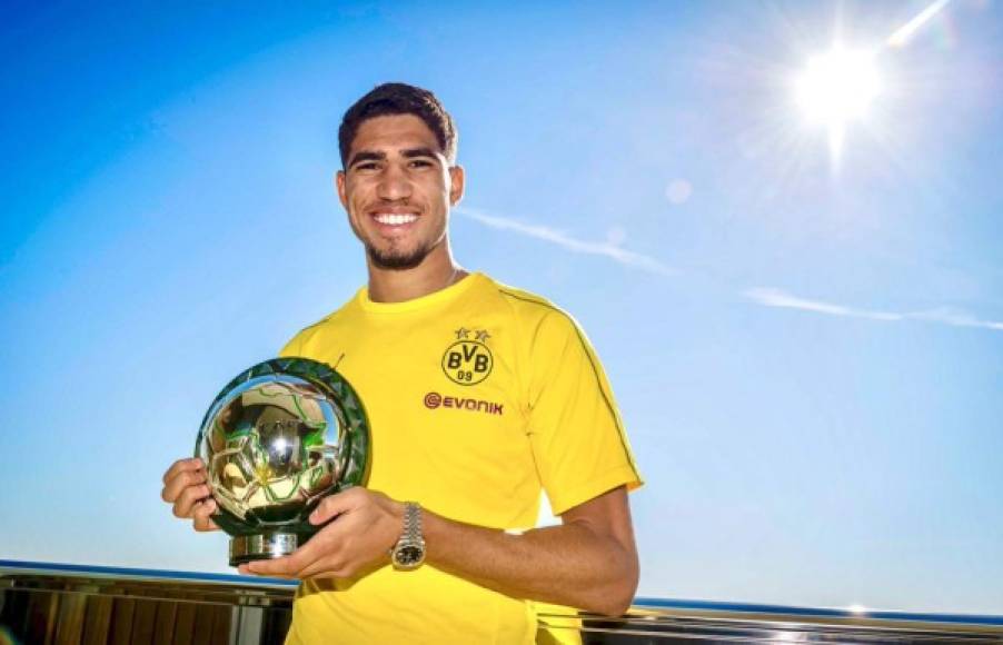 Achraf Hakimi: El lateral es otro de los que está cedido por Real Madrid y está teniendo una gran temporada en el Dortmund de Alemania. Al parecer Zidane lo habría pedido de regreso.