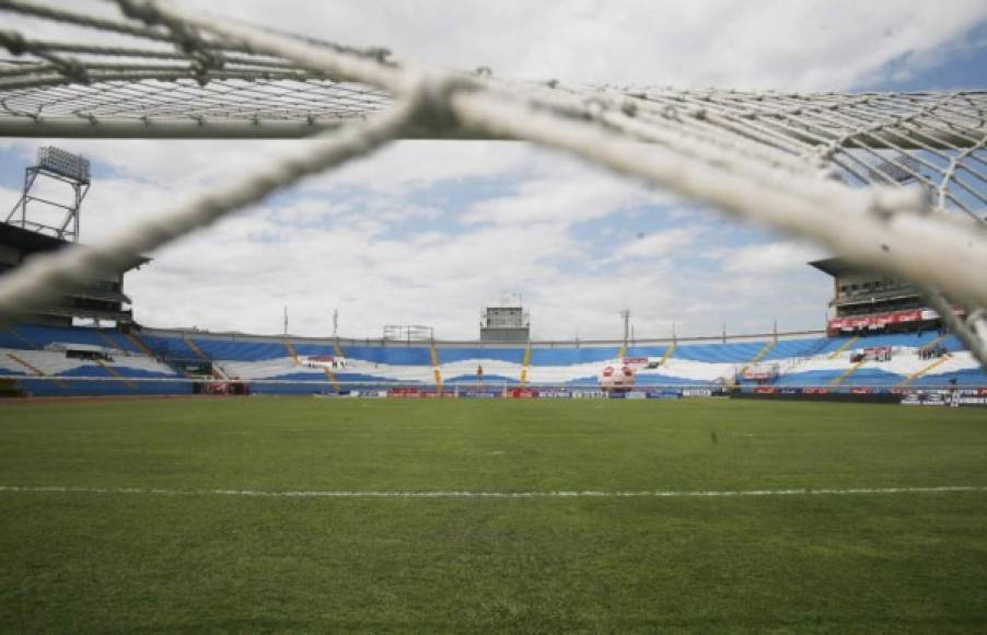 El césped del estadio Olímpico lució en perfectas condiciones.