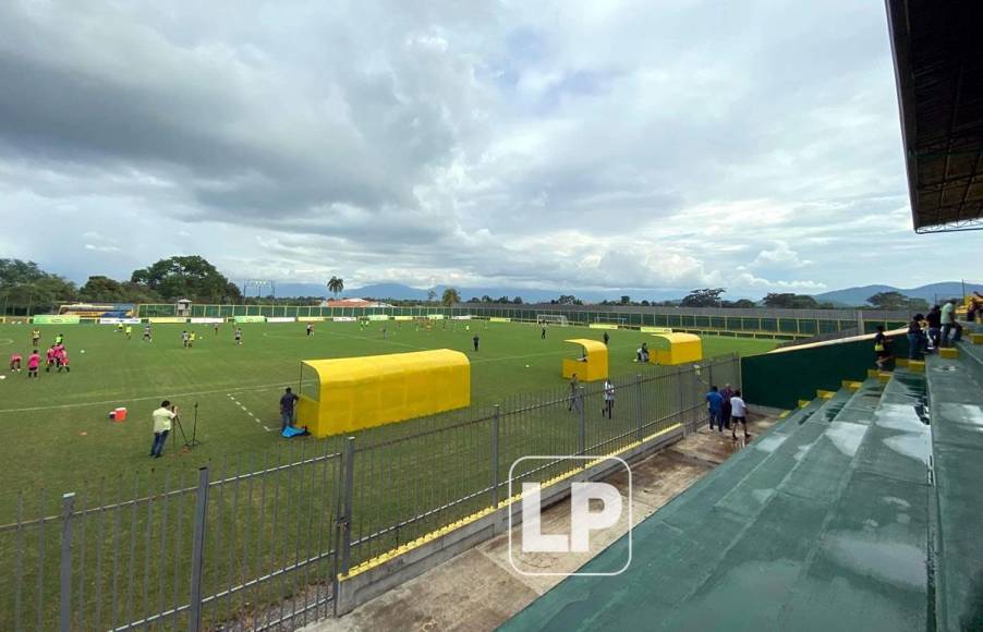 El Parrillas One se convirtió en el segundo club de Honduras en tener su propio estadio y lo estrenó este domingo 30 de octubre de 2022.