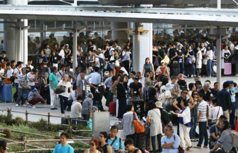 El tercer aeropuerto más importante de Japón podría reabrir sus puertas hasta dentro de siete días.