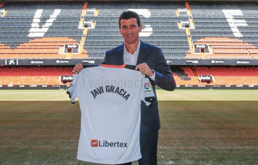 El Valencia ha presentado a su nuevo entrenador, Javi Gracia. 'Me gustaría cumplir mi contrato y ampliarlo y ayudar al club a seguir creciendo, ir a posiciones altas e incluso ganar títulos, si somos merecedores. Se juntaron nuestros caminos y es el inicio de algo que sea bueno y duradero', ha dicho el técnico español.