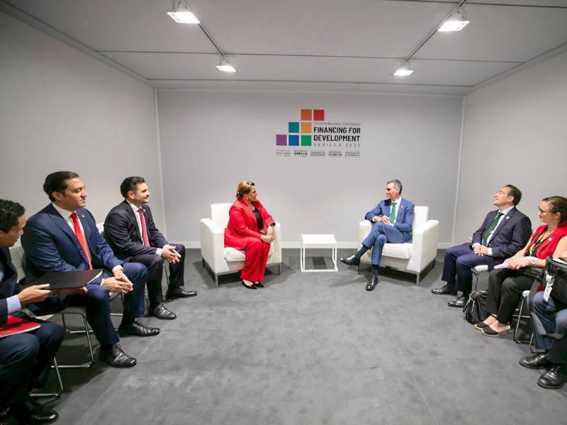 Cuarta Conferencia Internacional sobre la Financiación para el Desarrollo, celebrada en Sevilla, España.