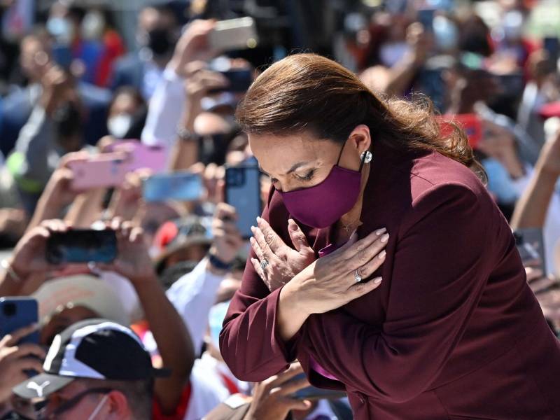 Xiomara Castro: “Se llamará a cuentas a aquellos que han sido responsables de que la imagen de nuestro país ande por los suelos”.