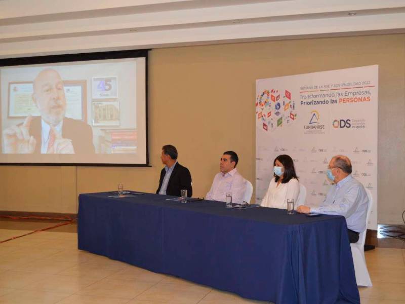 <b>Miembros de Fundharse durante la conferencia de prensa de la actividad. </b>