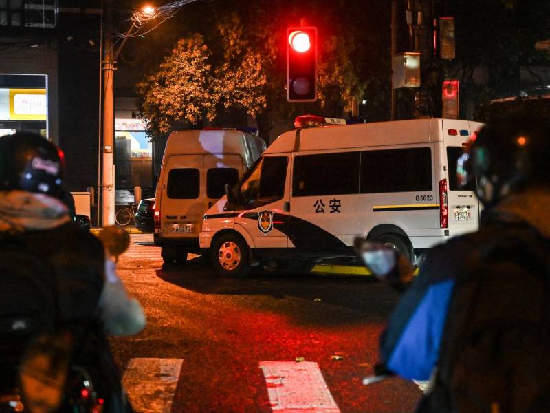 La policía China ha reprimido las protestas contra el Gobierno de Xi por las restricciones anticovid.