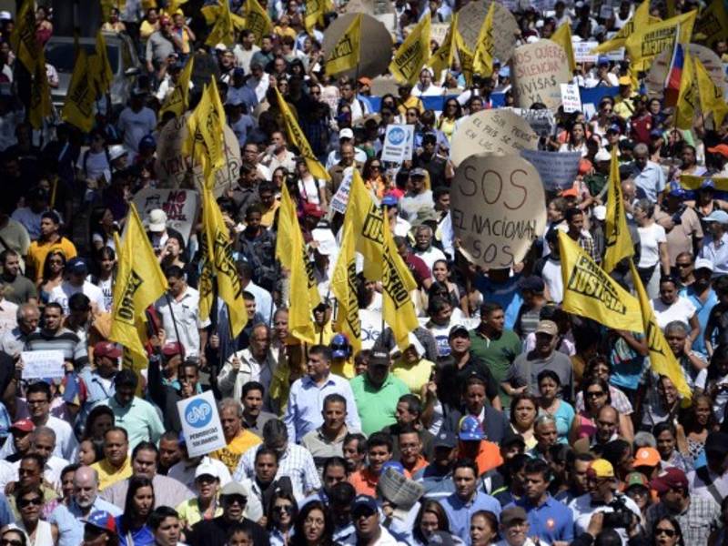 La crisis por la falta de papel para los diarios venezolanos se ha agudizado, varios medios impresos han cerrado en las últimas semanas.