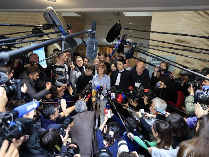 Por pura supervivencia, Gisèle Pelicot, se convirtió a sus 72 años en un icono feminista, para alzar la voz y seguir con vida, tras pensar en el suicidio al descubrir las 200 violaciones por sumisión química que sufrió durante una década.