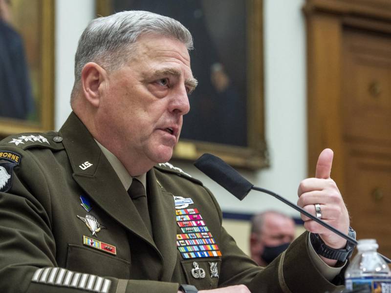 Milley, principal asesor militar del presidente Joe Biden, reveló que aconsejó al mandatario dejar 2,500 militares en Afganistán para evitar la victoria del talibán.