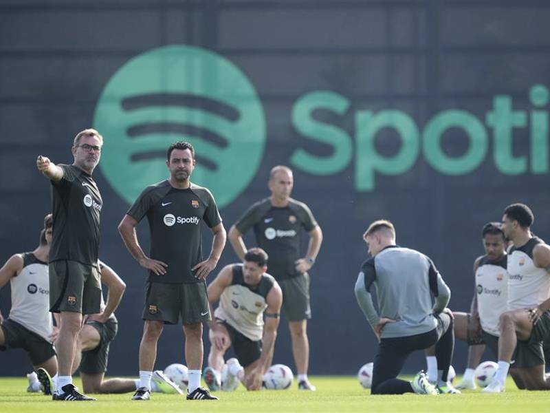 El Barcelona no dio detalles del número de jugadores afectados por el virus.