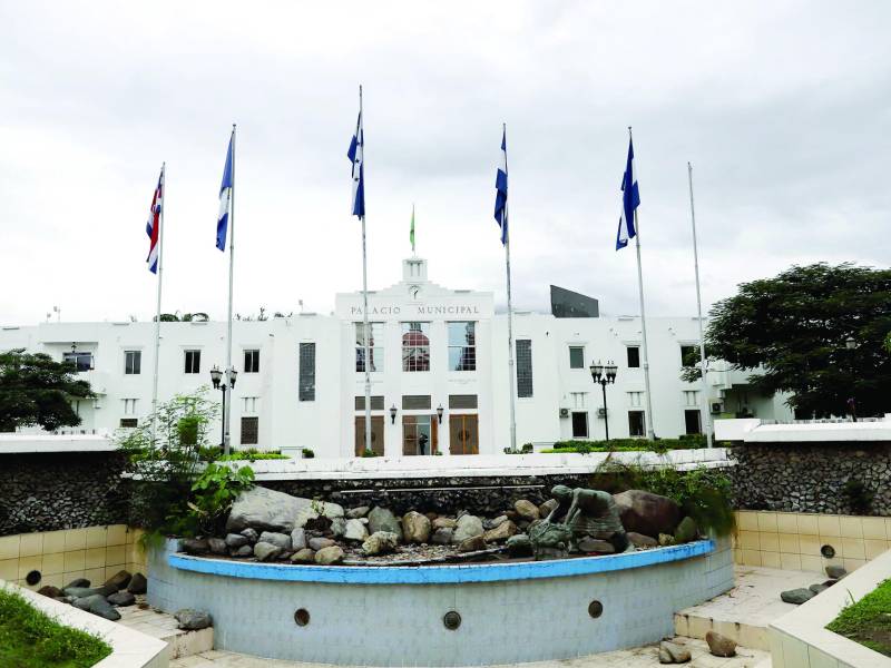 <b>Once meses estuvieron los auditores del TSC en la alcaldía y ayer presentaron informe.</b>