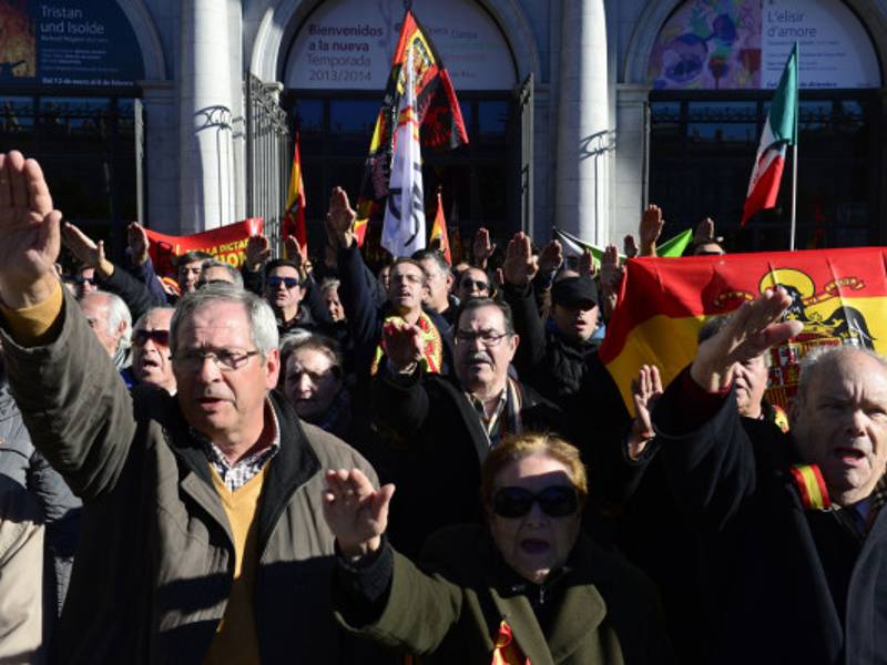 La protesta fue por estar en contra de los recortes y plan de austeridad de Mariano Rajoy.