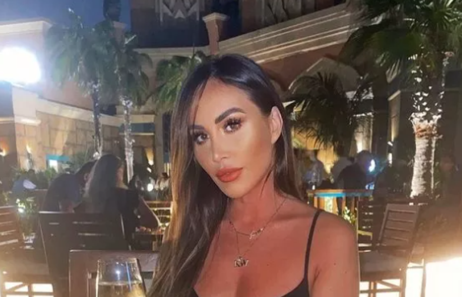 Y añadió: “En mi opinión, desde el momento en que se hizo pública, se inició una campaña de desprestigio contra mí y mis hijos. Continuamente se publicaban artículos falsos y se han seguido publicando para adaptarse a la versión que se está difundiendo”.