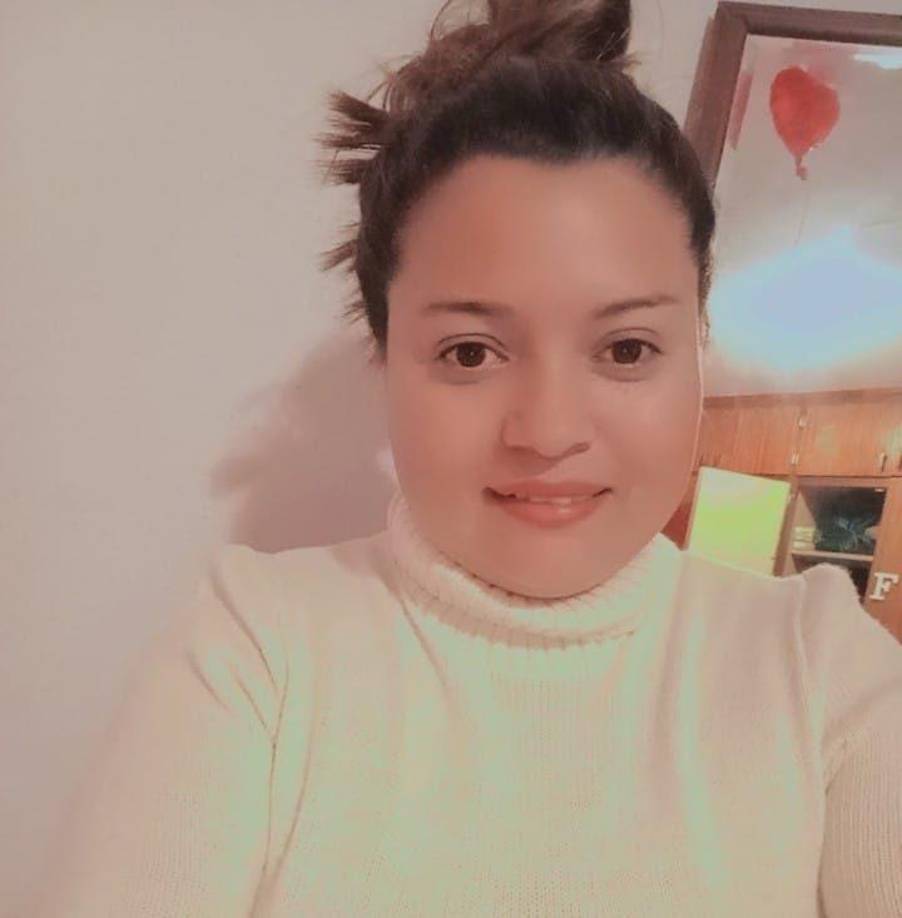 ”Hermanitos los amo”, había escrito su hermana en Facebook en donde se veía a Nelly, junto a sus dos parientes.