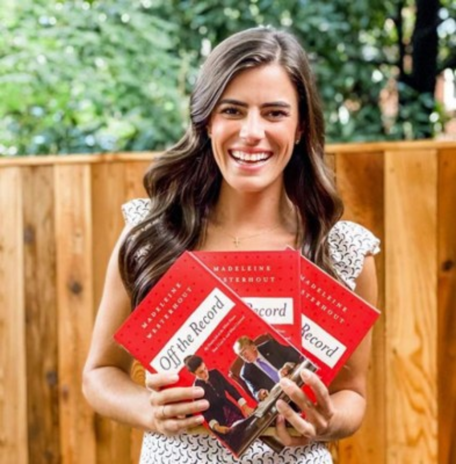 Un año después de su despido de la Casa Blanca, Madeleine regresa con un libro que es más parecido a su propio diario para revelar los detalles de su paso por la tumultuosa administración de Trump.