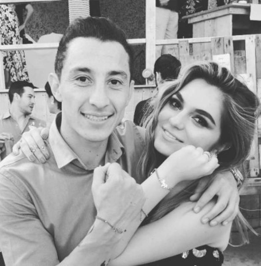 Sofía, que ya ha interpretado varios protagónicos juveniles pese a su corta edad, acaba de finalizar estudios de interpretación en la escuela Juan Carlos Corazza de Madrid.