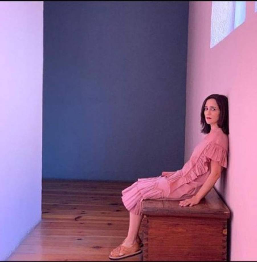 'Esta canción representa ese mensaje que necesitaba transmitir. Me parece súper bonito que empiece a surgir esa concientización de las mujeres de salir a las calles, tomarlas, hablar, protestar y mirarnos porque las marchas también son encuentros', expresó.